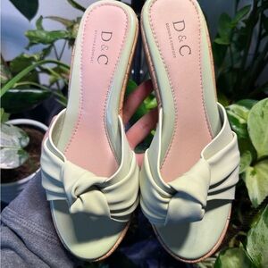 Women's Green Knotted Slide Sandals